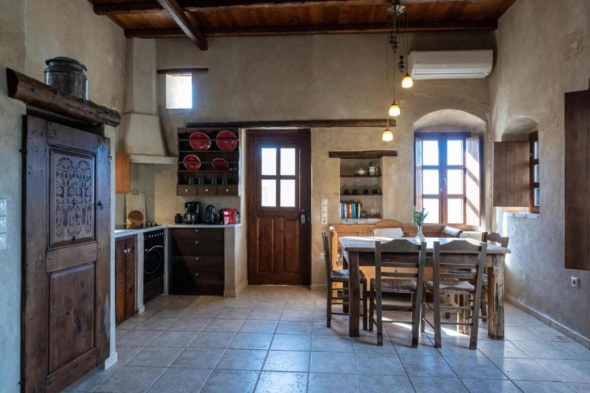 Tzokeika Traditional Settlement Riglia Chambre photo