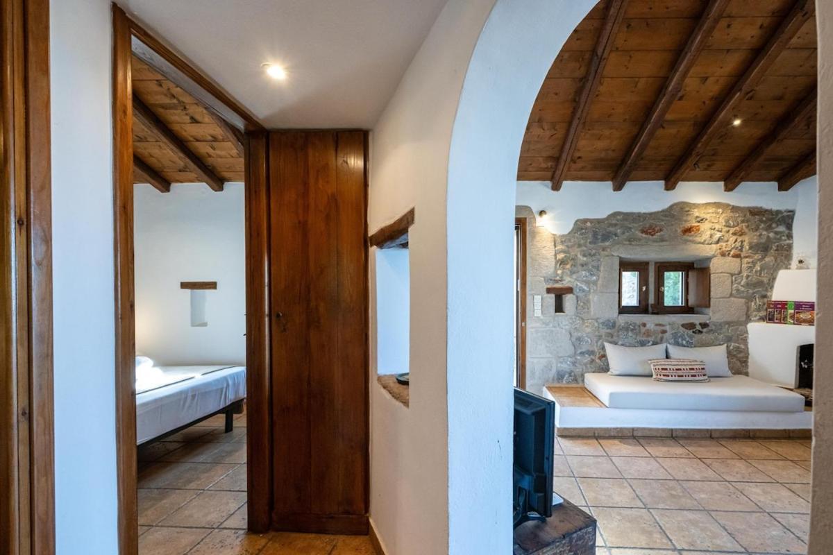 Tzokeika Traditional Settlement Riglia Chambre photo