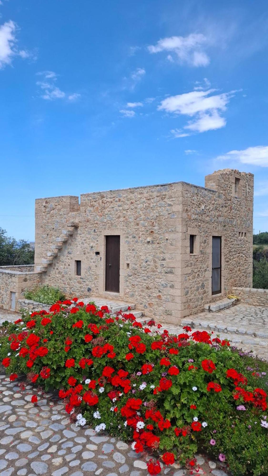 Tzokeika Traditional Settlement Riglia Extérieur photo